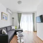 With Parking Space - 20205 Apartamento *