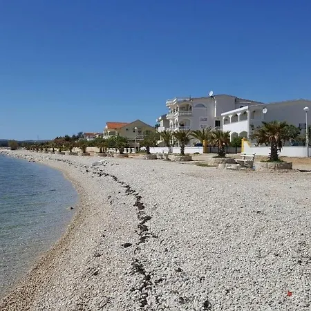 With Parking Space - 20205 Lägenhet Vir