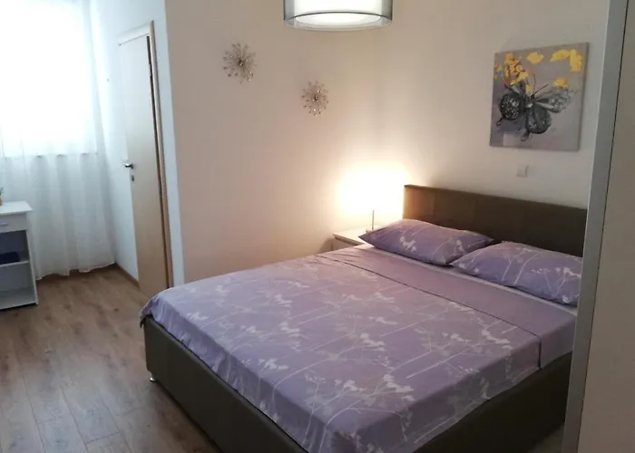 With Parking Space - 20205 Appartement *