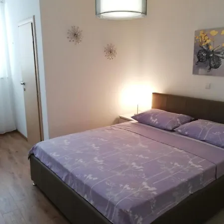 With Parking Space - 20205 Lägenhet *