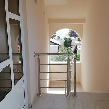 With Parking Space - 20205 Lägenhet